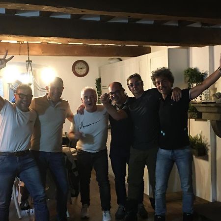 Il Nido Nel Borgo Casa Vacanze Камайоре Екстериор снимка