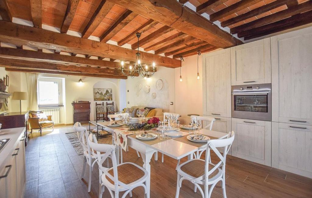 Il Nido Nel Borgo Casa Vacanze Камайоре Екстериор снимка