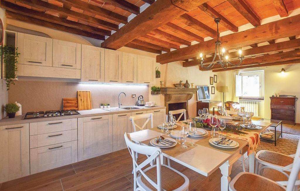Il Nido Nel Borgo Casa Vacanze Камайоре Екстериор снимка