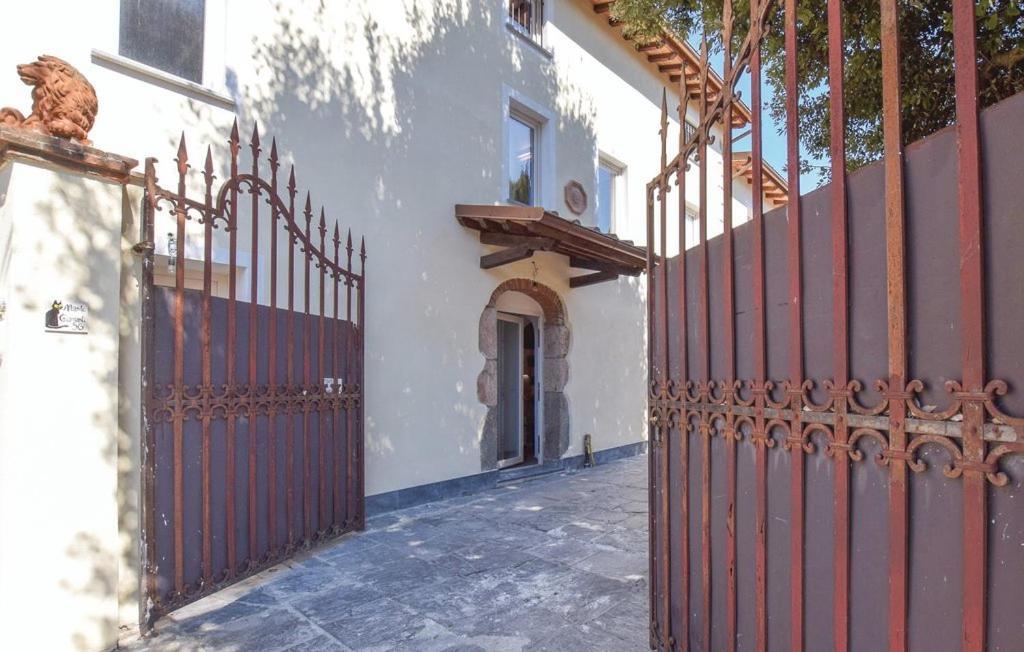 Il Nido Nel Borgo Casa Vacanze Камайоре Екстериор снимка