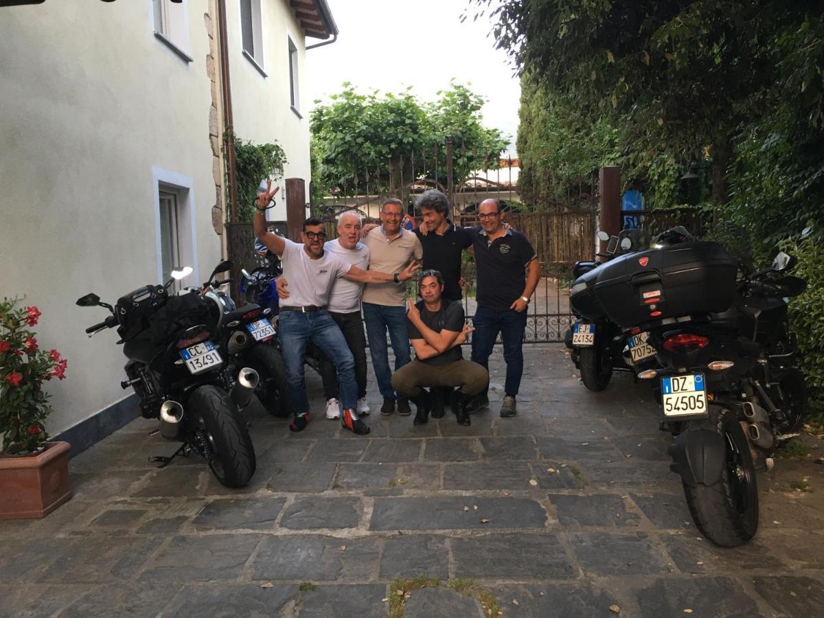 Il Nido Nel Borgo Casa Vacanze Камайоре Екстериор снимка